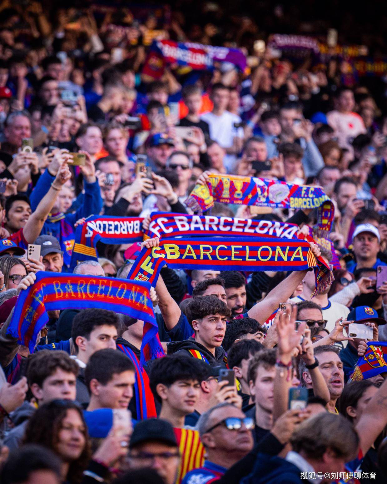 巴萨 3-0 大胜莱万特，重回西甲榜首续写争冠传奇